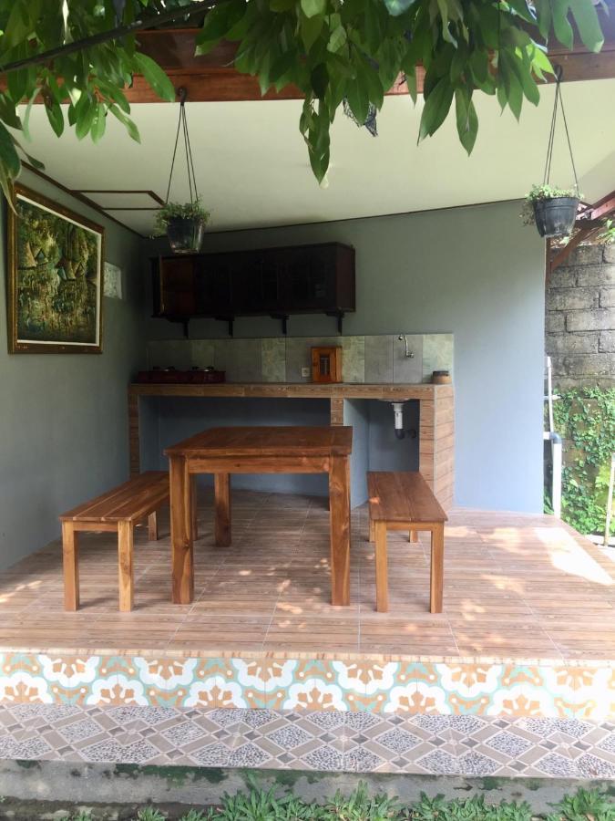 Raditya Homestay Mambal Екстер'єр фото