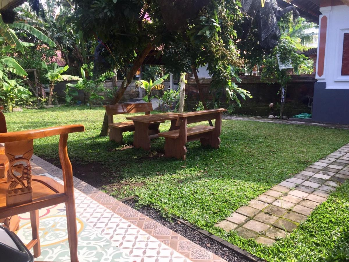 Raditya Homestay Mambal Екстер'єр фото