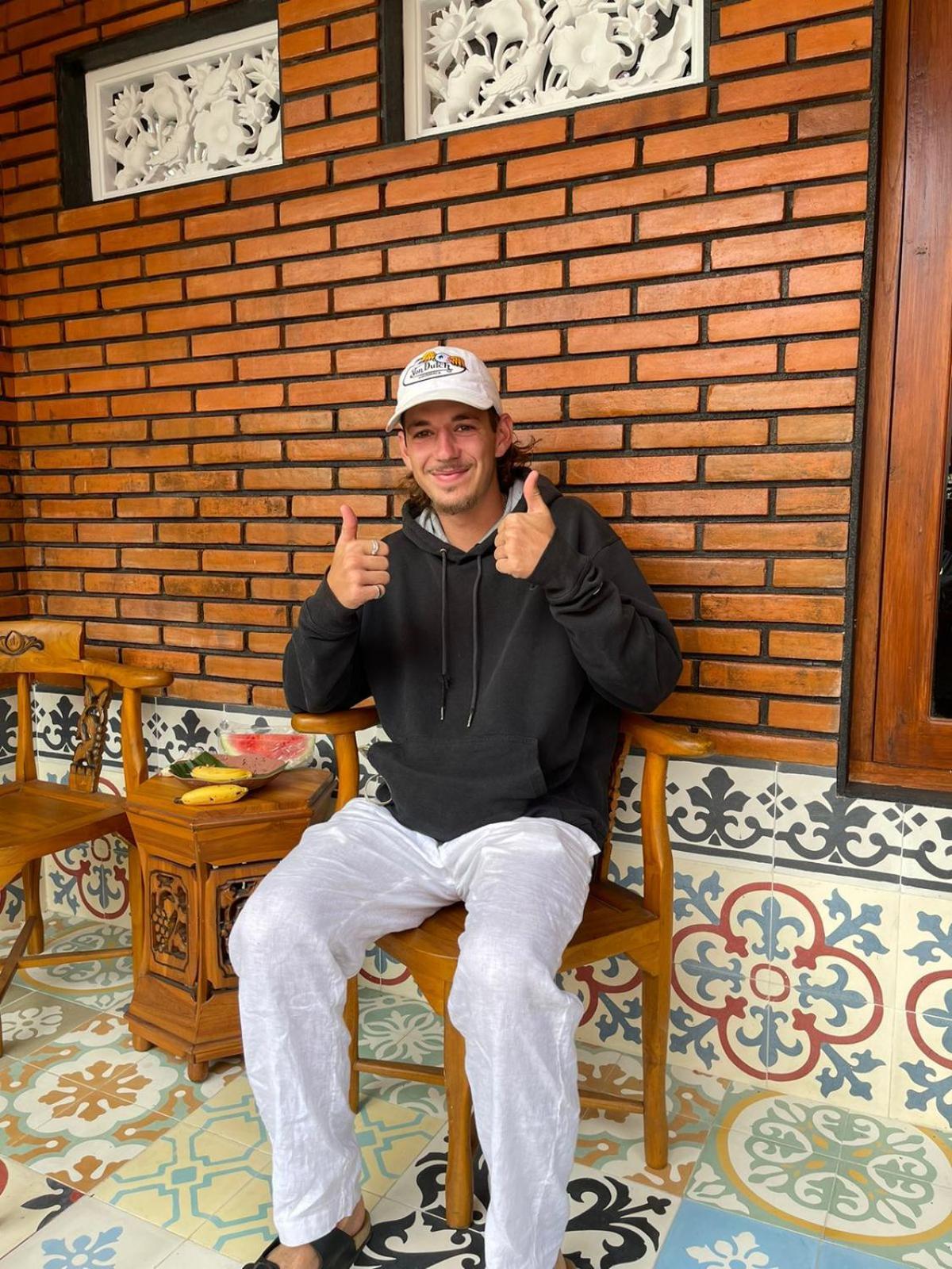 Raditya Homestay Mambal Екстер'єр фото